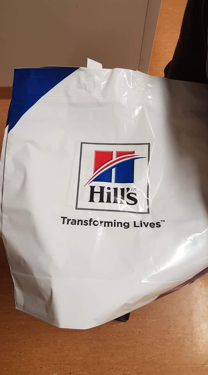Plastkasse av märket Hill's